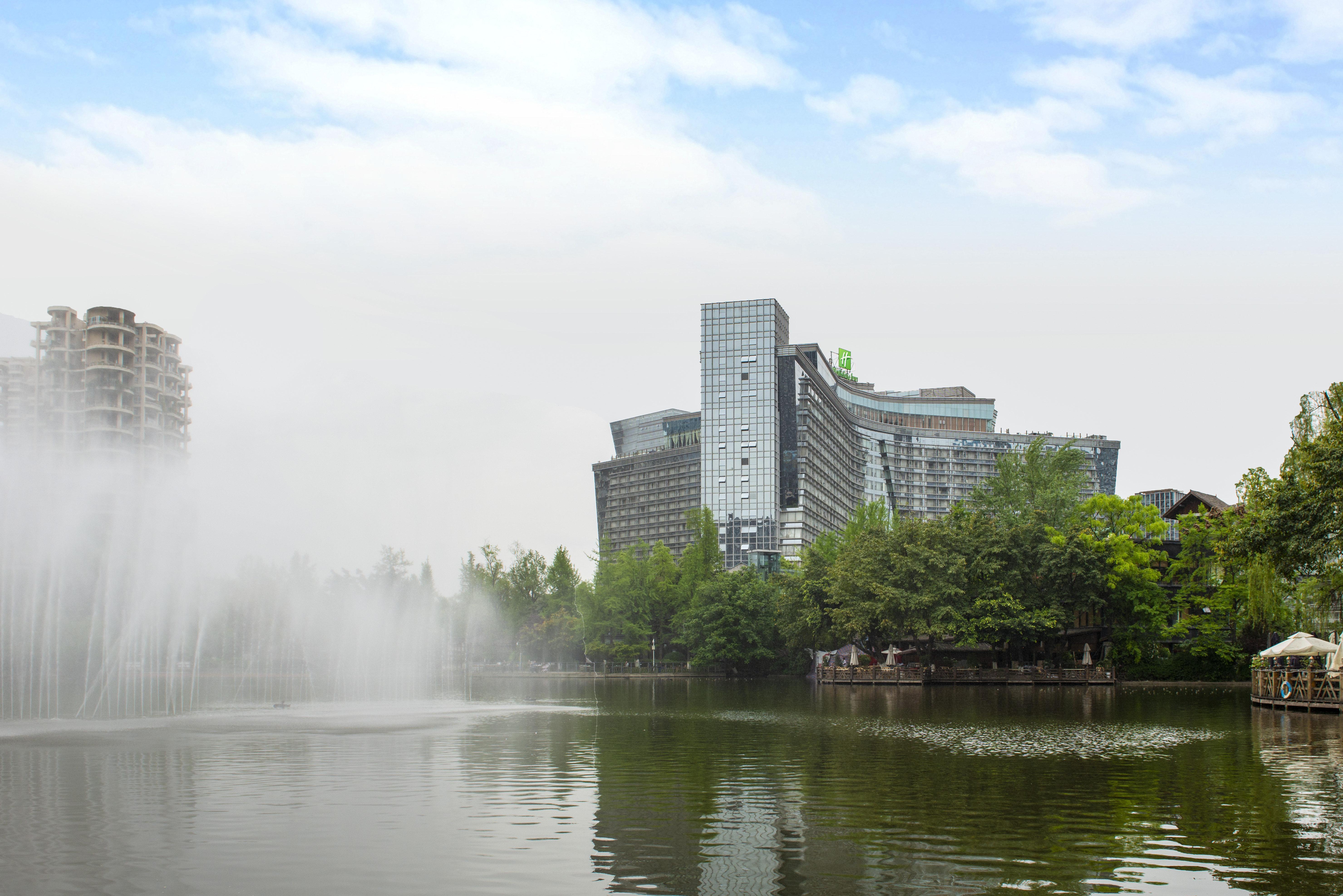 Holiday Inn Chengdu Century City West, An Ihg Hotel Exterior photo